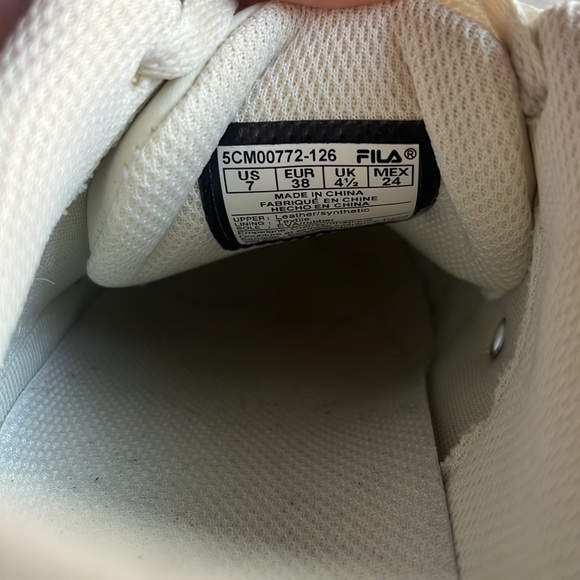 Fila sneaker - Picture 3 of 3
